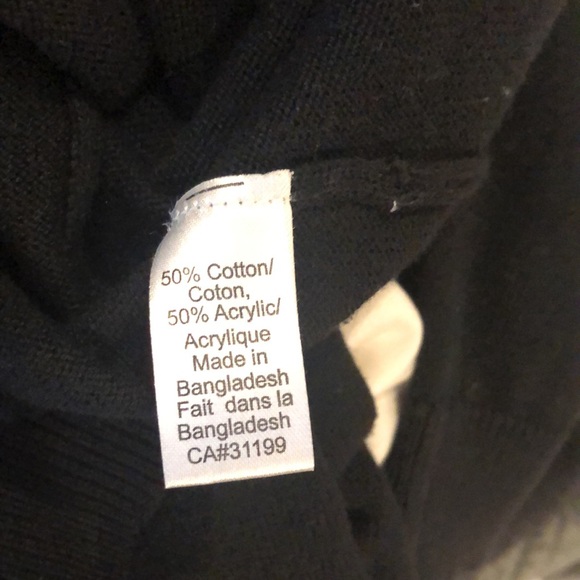 Black overlap sweater. - Picture 7 of 7